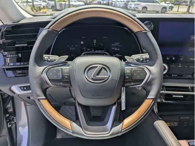 2026 Lexus RX 450h+ Luxury