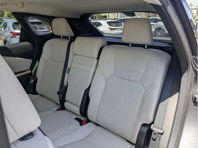2026 Lexus RX 450h+ Luxury