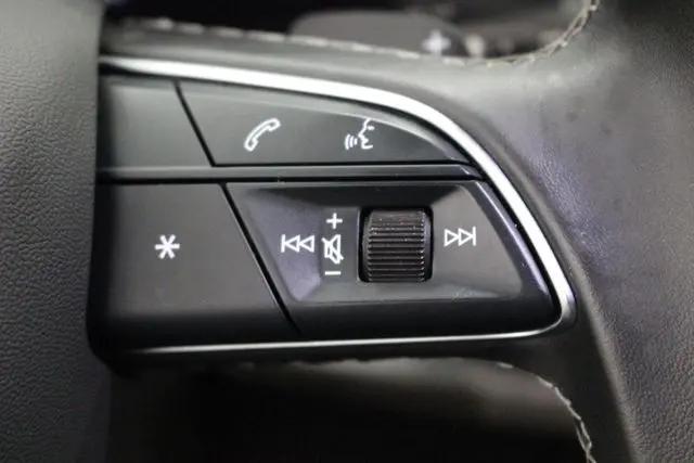 2022 Audi Q8 Premium Plus 55 TFSI quattro Tiptronic