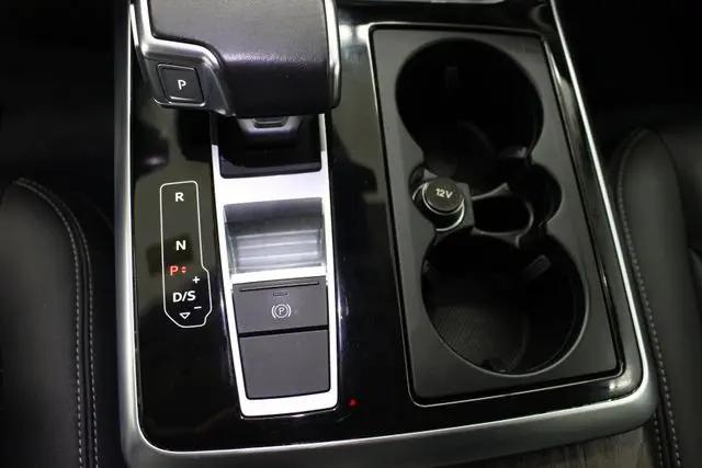 2022 Audi Q8 Premium Plus 55 TFSI quattro Tiptronic