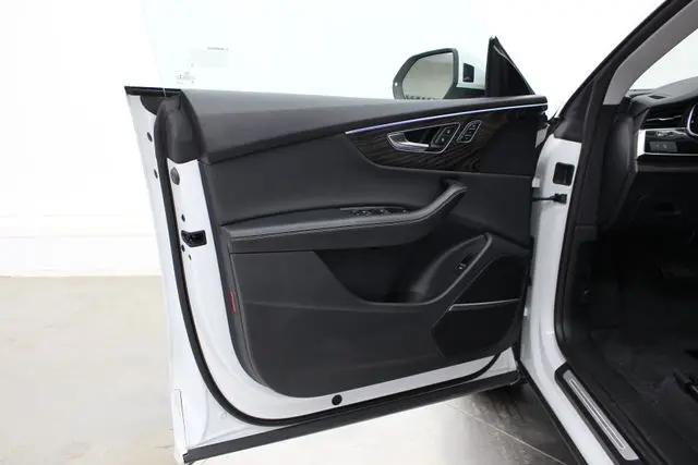 2022 Audi Q8 Premium Plus 55 TFSI quattro Tiptronic