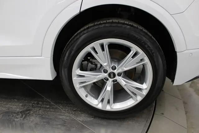 2022 Audi Q8 Premium Plus 55 TFSI quattro Tiptronic