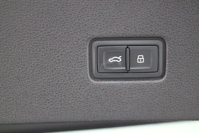 2022 Audi Q8 Premium Plus 55 TFSI quattro Tiptronic