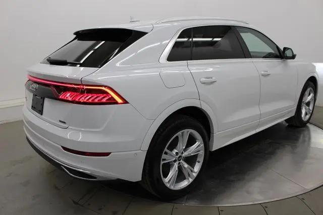 2022 Audi Q8 Premium Plus 55 TFSI quattro Tiptronic