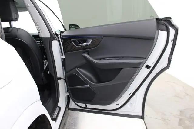 2022 Audi Q8 Premium Plus 55 TFSI quattro Tiptronic