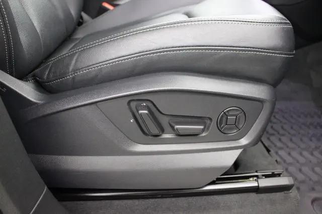2022 Audi Q8 Premium Plus 55 TFSI quattro Tiptronic