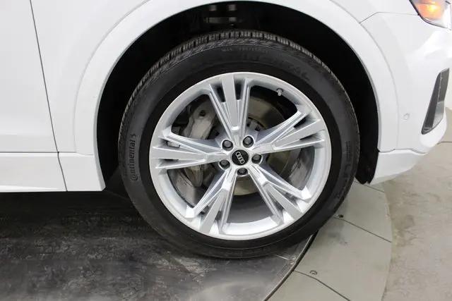 2022 Audi Q8 Premium Plus 55 TFSI quattro Tiptronic