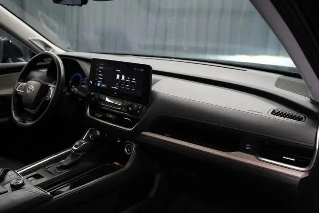 2024 Toyota Grand Highlander Platinum