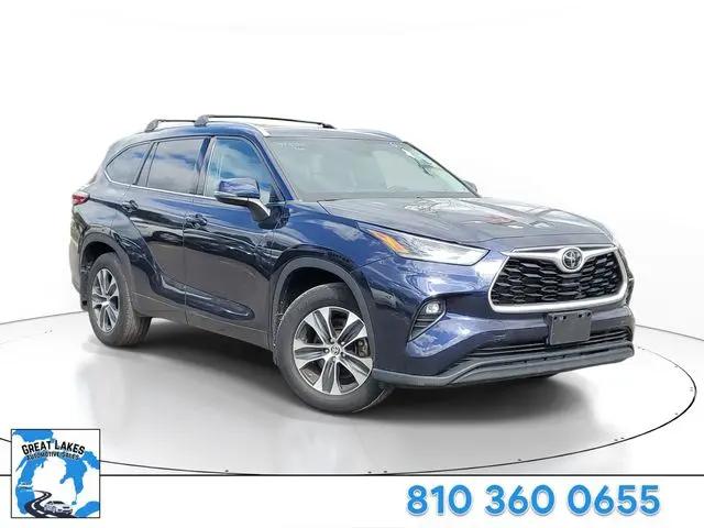 2021 Toyota Highlander XLE for sale in Brighton, MI