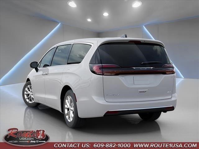 2027 Chrysler Pacifica PACIFICA SELECT AWD 2027 Chrysler Pacifica PACIFICA SELECT AWD