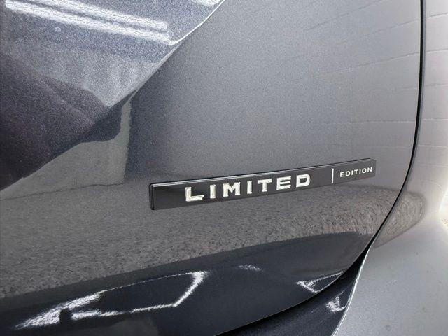 2026 Mitsubishi Outlander LE 1.5T S-AWC