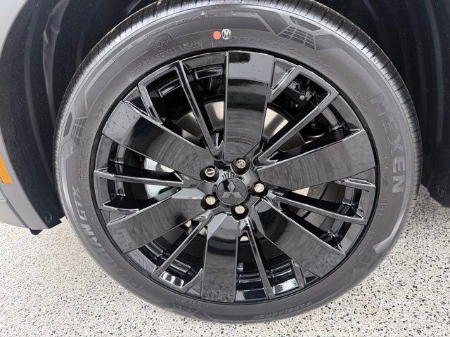 2026 Mitsubishi Outlander LE 1.5T S-AWC