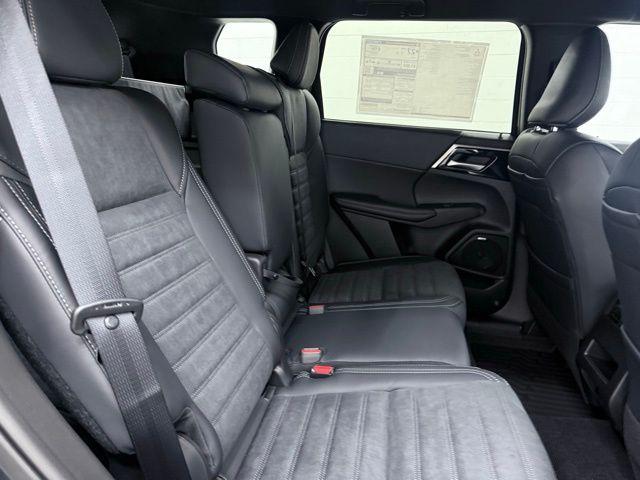 2026 Mitsubishi Outlander LE 1.5T S-AWC