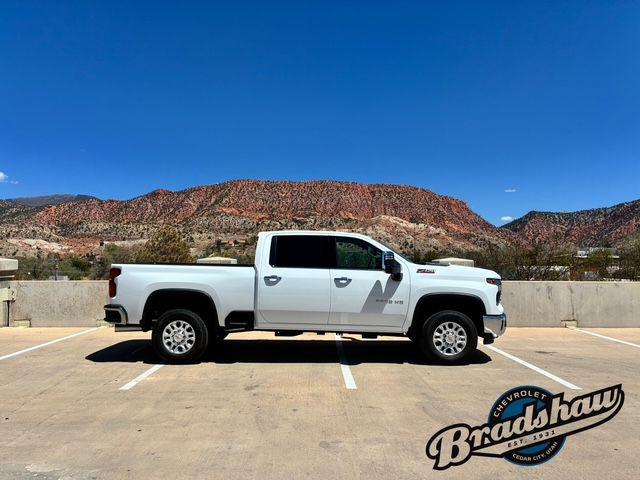 2026 Chevrolet Silverado 3500HD Crew Cab, Standard Bed, LTZ, 4WD