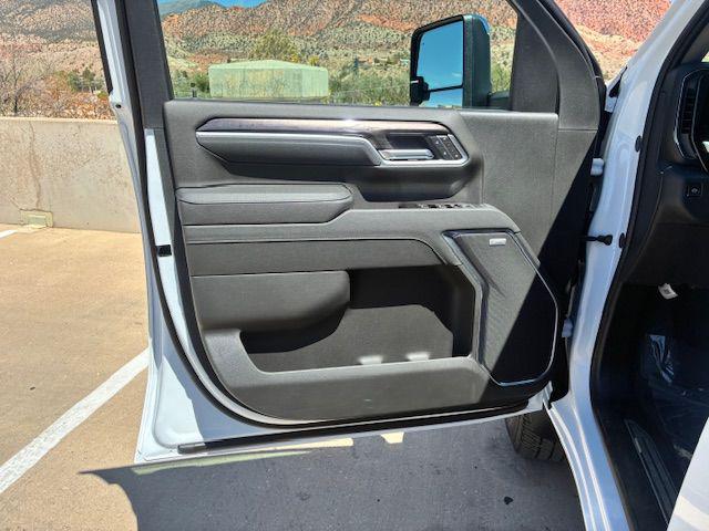 2026 Chevrolet Silverado 3500HD Crew Cab, Standard Bed, LTZ, 4WD
