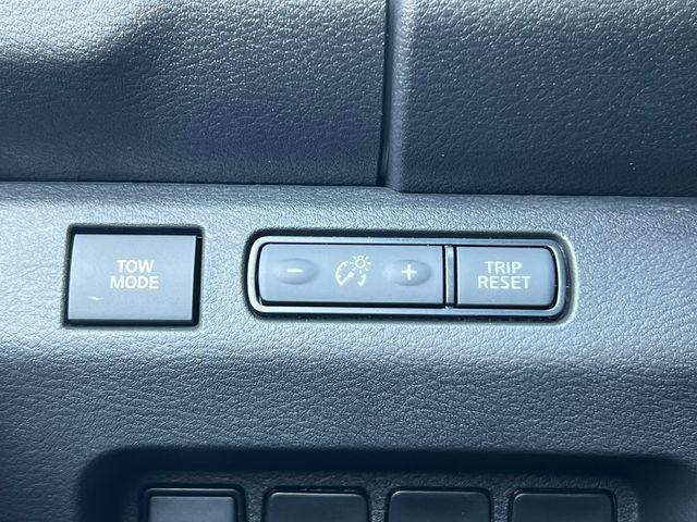 2026 Nissan Frontier Crew Cab Long Bed PRO-4X 4x4