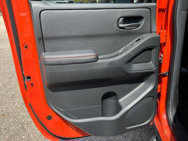 2026 Nissan Frontier Crew Cab Long Bed PRO-4X 4x4