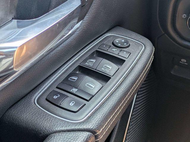 2022 Ram 1500 Laramie Crew Cab 4x4 5'7" Box