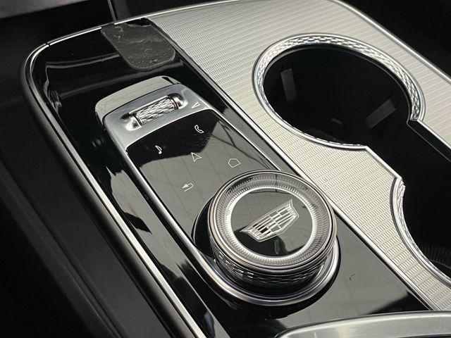 2024 Cadillac iQ Tech w/1SA