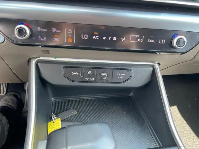 2025 Kia Carnival MPV LXS