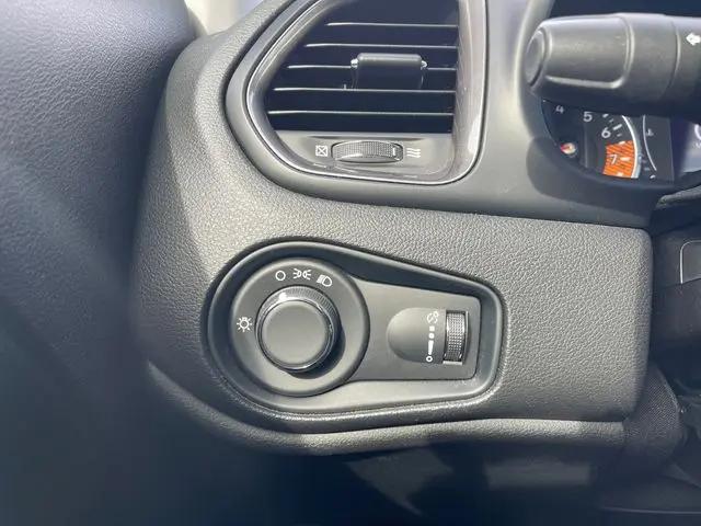 2023 Jeep Renegade Latitude 4x4