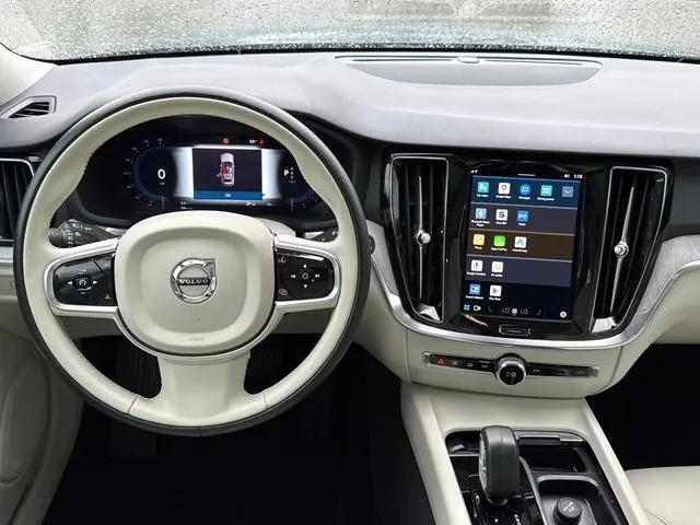 2025 Volvo V60 Cross Country Plus, B5 AWD Gas (mild hybrid)