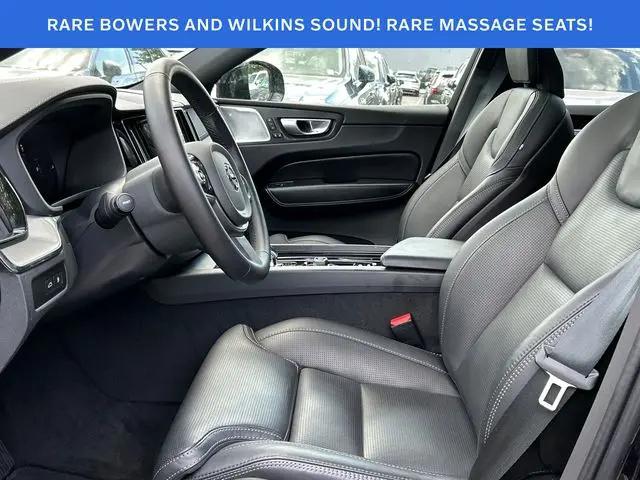 2024 Volvo XC60 Recharge T8 Ultimate Black Edition