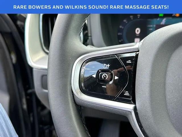 2024 Volvo XC60 Recharge T8 Ultimate Black Edition