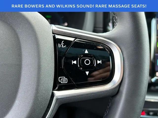 2024 Volvo XC60 Recharge T8 Ultimate Black Edition