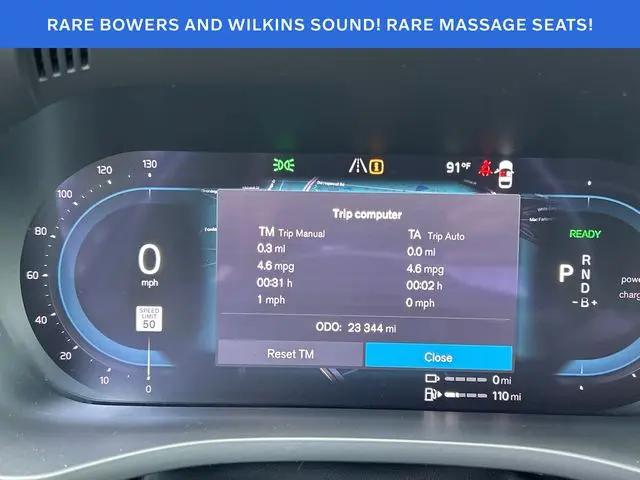 2024 Volvo XC60 Recharge T8 Ultimate Black Edition