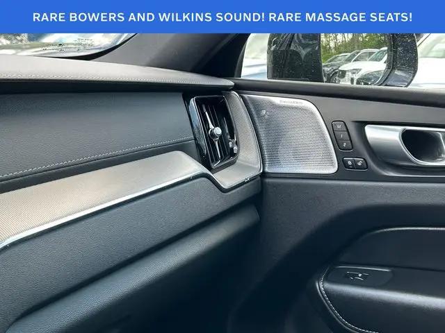 2024 Volvo XC60 Recharge T8 Ultimate Black Edition