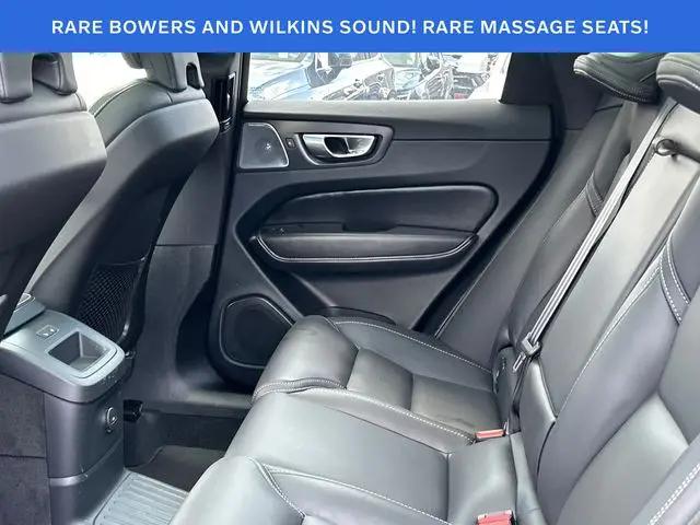 2024 Volvo XC60 Recharge T8 Ultimate Black Edition