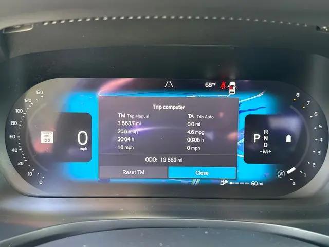 2024 Volvo S60 B5 Core Dark Theme
