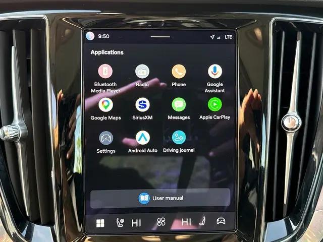 2024 Volvo S60 B5 Core Dark Theme