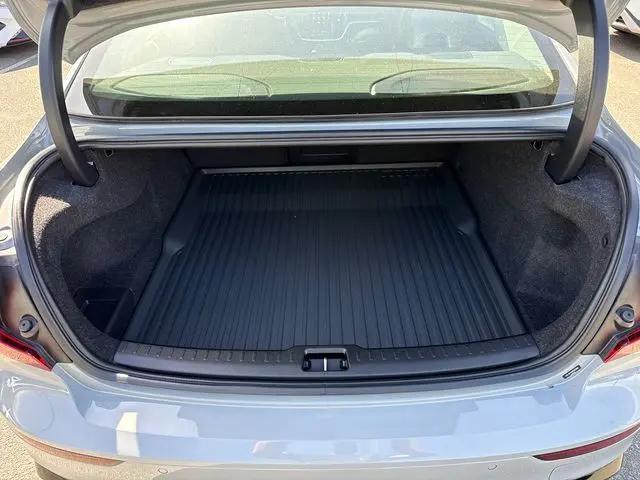 2024 Volvo S60 B5 Core Dark Theme