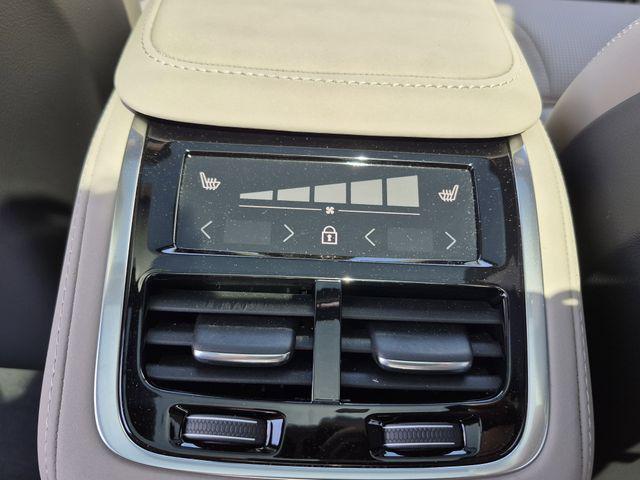 2026 Volvo XC90 Plug-In Hybrid Ultra Dark Theme, T8 AWD, Electric/Gasoline, 6 Seats