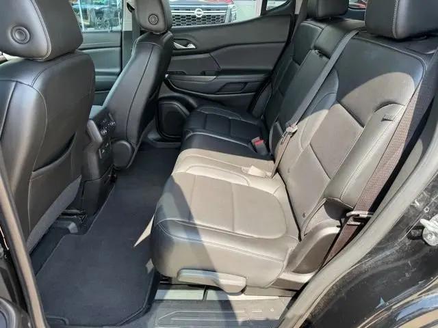 2023 GMC Acadia AWD SLT