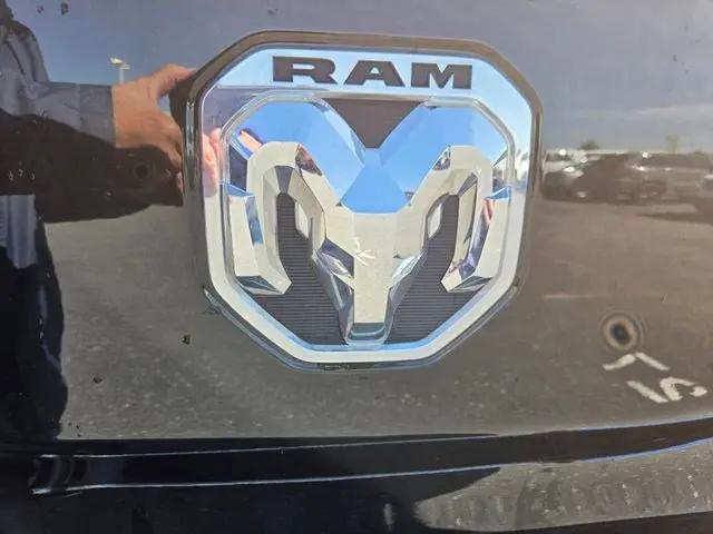 2023 Ram 1500 Big Horn Crew Cab 4x4 5'7" Box