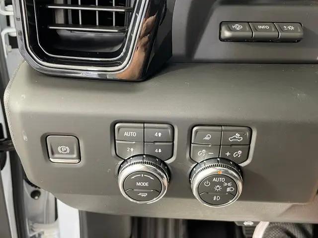 2026 GMC Sierra 1500 Crew Cab, Standard Bed, AT4, 4WD