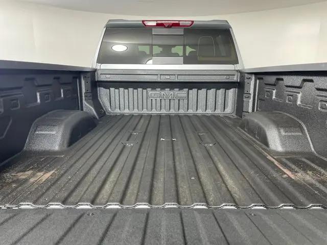 2026 GMC Sierra 2500HD Crew Cab, Standard Bed, AT4X, 4WD