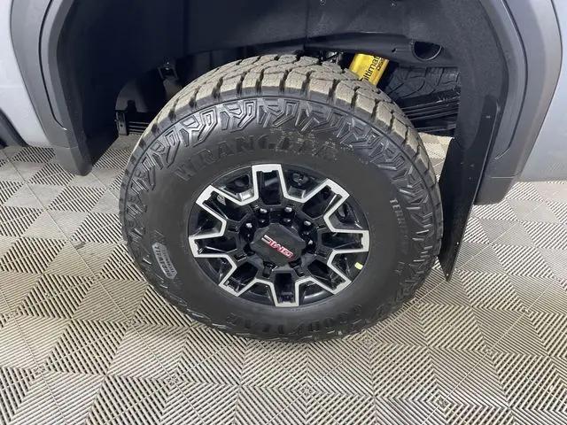 2026 GMC Sierra 2500HD Crew Cab, Standard Bed, AT4X, 4WD