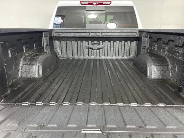 2026 Chevrolet Silverado 1500 4WD Crew Cab Short Bed ZR2