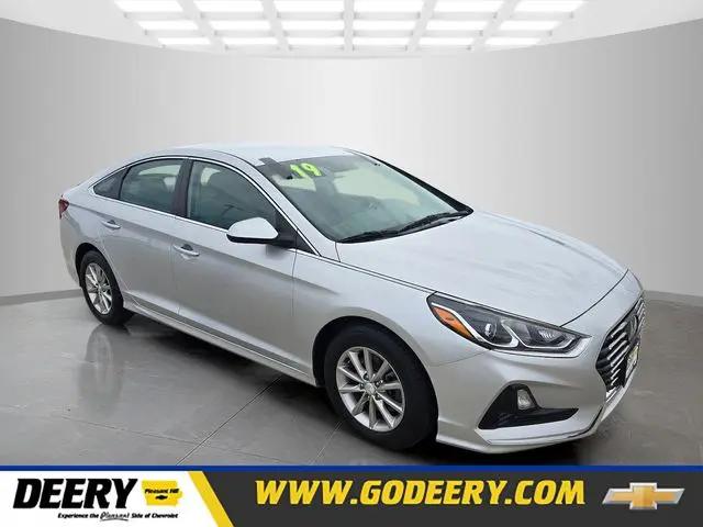 2019 Hyundai Sonata SE for sale in Pleasent Hill, IA