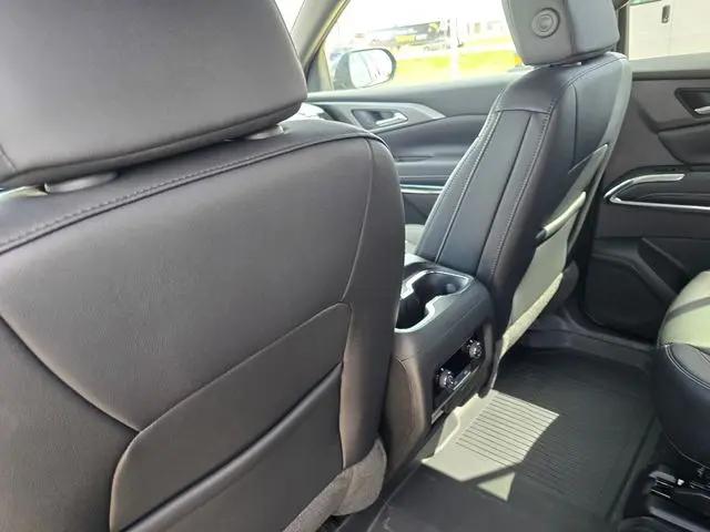 2026 Chevrolet Traverse AWD LT