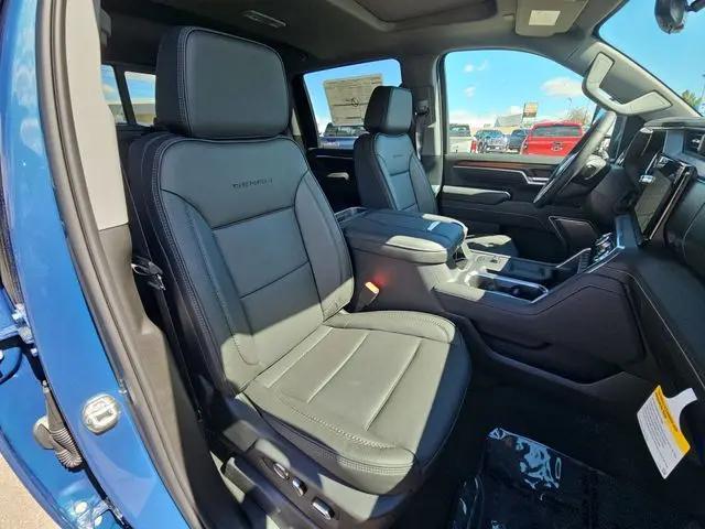 2026 GMC Sierra 2500HD Crew Cab, Standard Bed, Denali, 4WD
