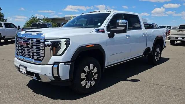 2026 GMC Sierra 2500HD Crew Cab, Standard Bed, Denali, 4WD