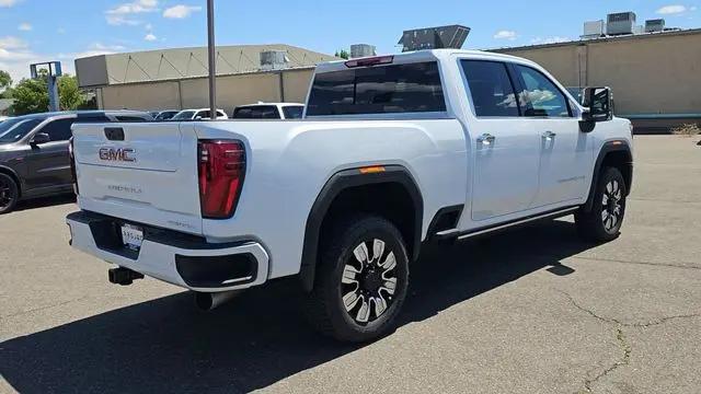 2026 GMC Sierra 2500HD Crew Cab, Standard Bed, Denali, 4WD