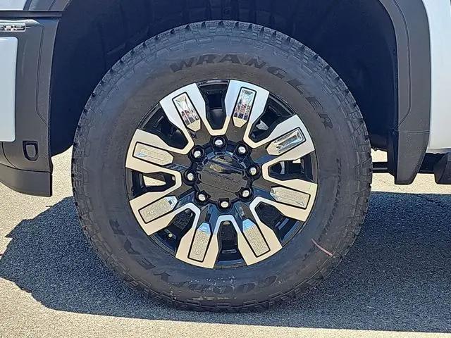 2026 GMC Sierra 2500HD Crew Cab, Standard Bed, Denali, 4WD