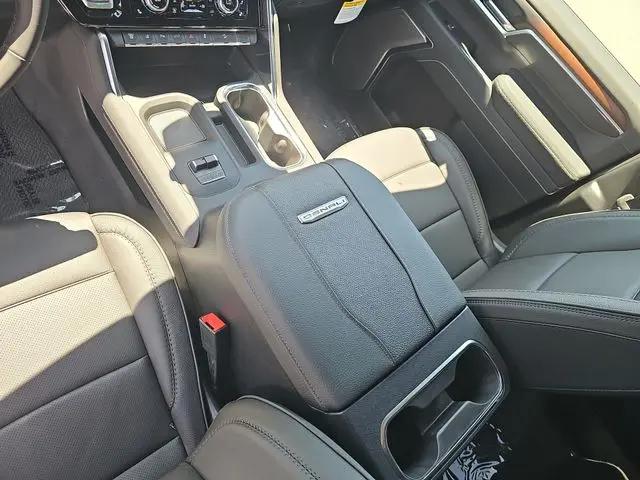 2026 GMC Sierra 2500HD Crew Cab, Standard Bed, Denali, 4WD