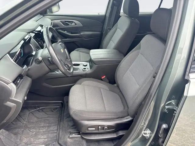 2022 Chevrolet Traverse AWD LT Cloth